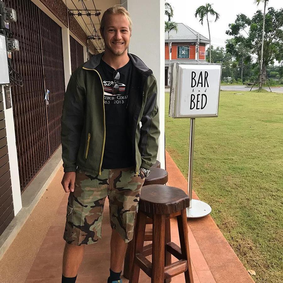 Barandbed Urt Hostel สุราษฎร์ธานี ภายนอก รูปภาพ