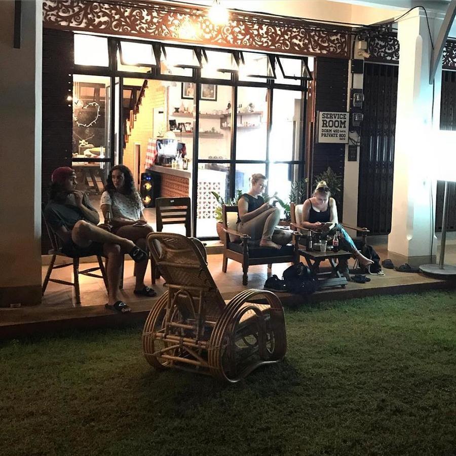 Barandbed Urt Hostel สุราษฎร์ธานี ภายนอก รูปภาพ
