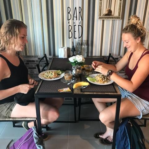 Barandbed Urt Hostel สุราษฎร์ธานี ภายนอก รูปภาพ