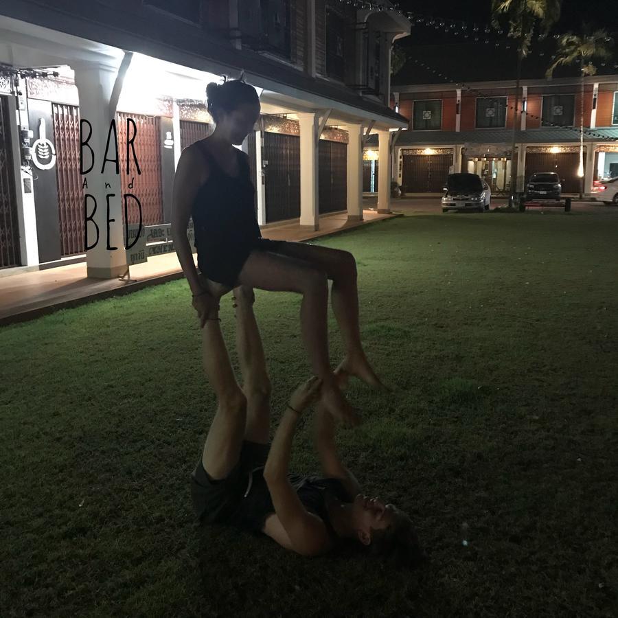 Barandbed Urt Hostel สุราษฎร์ธานี ภายนอก รูปภาพ
