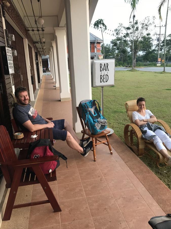 Barandbed Urt Hostel สุราษฎร์ธานี ภายนอก รูปภาพ