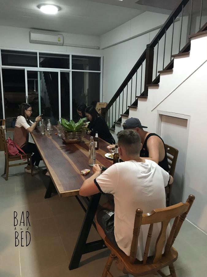 Barandbed Urt Hostel สุราษฎร์ธานี ภายนอก รูปภาพ