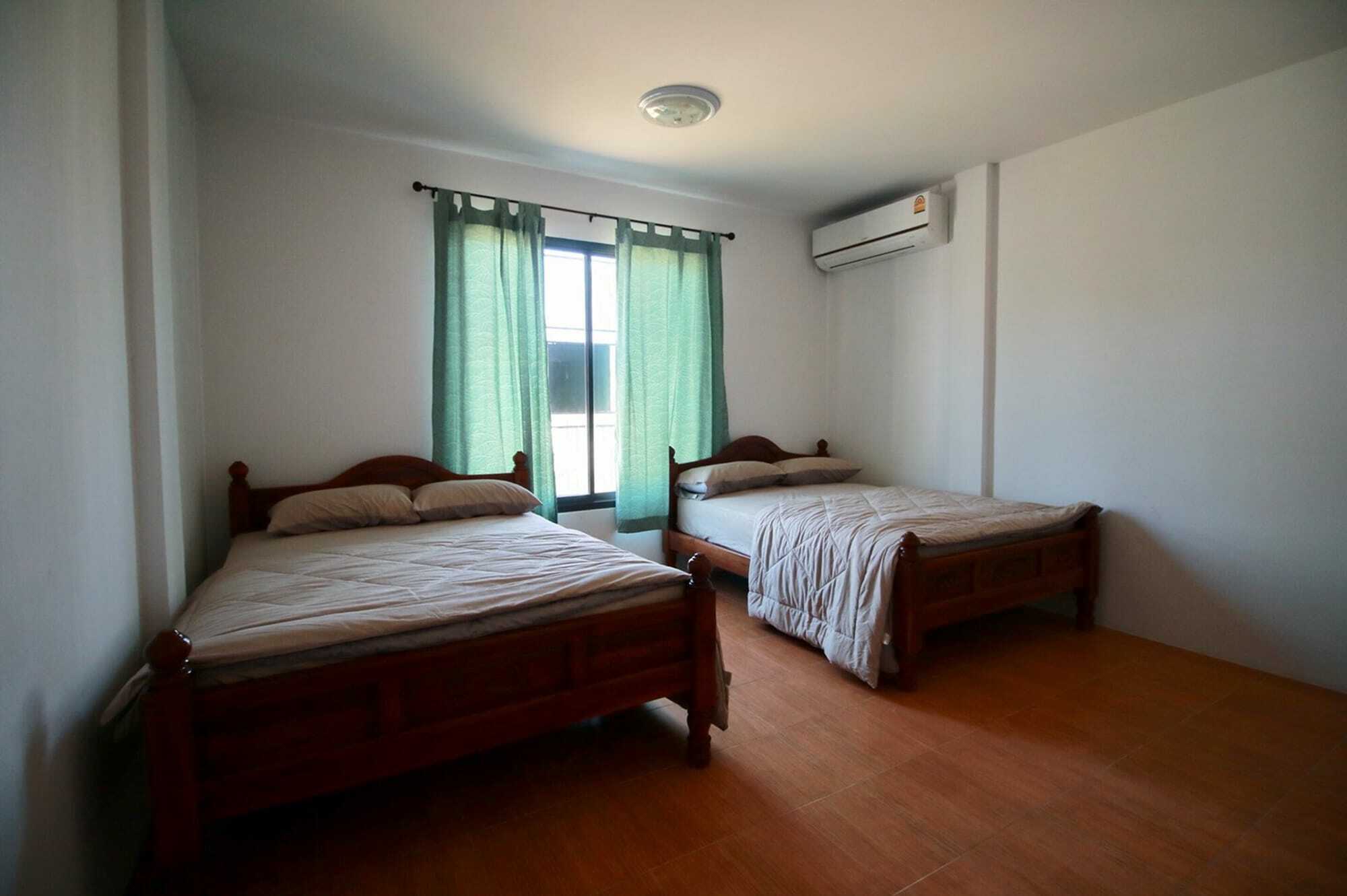 Barandbed Urt Hostel สุราษฎร์ธานี ภายนอก รูปภาพ