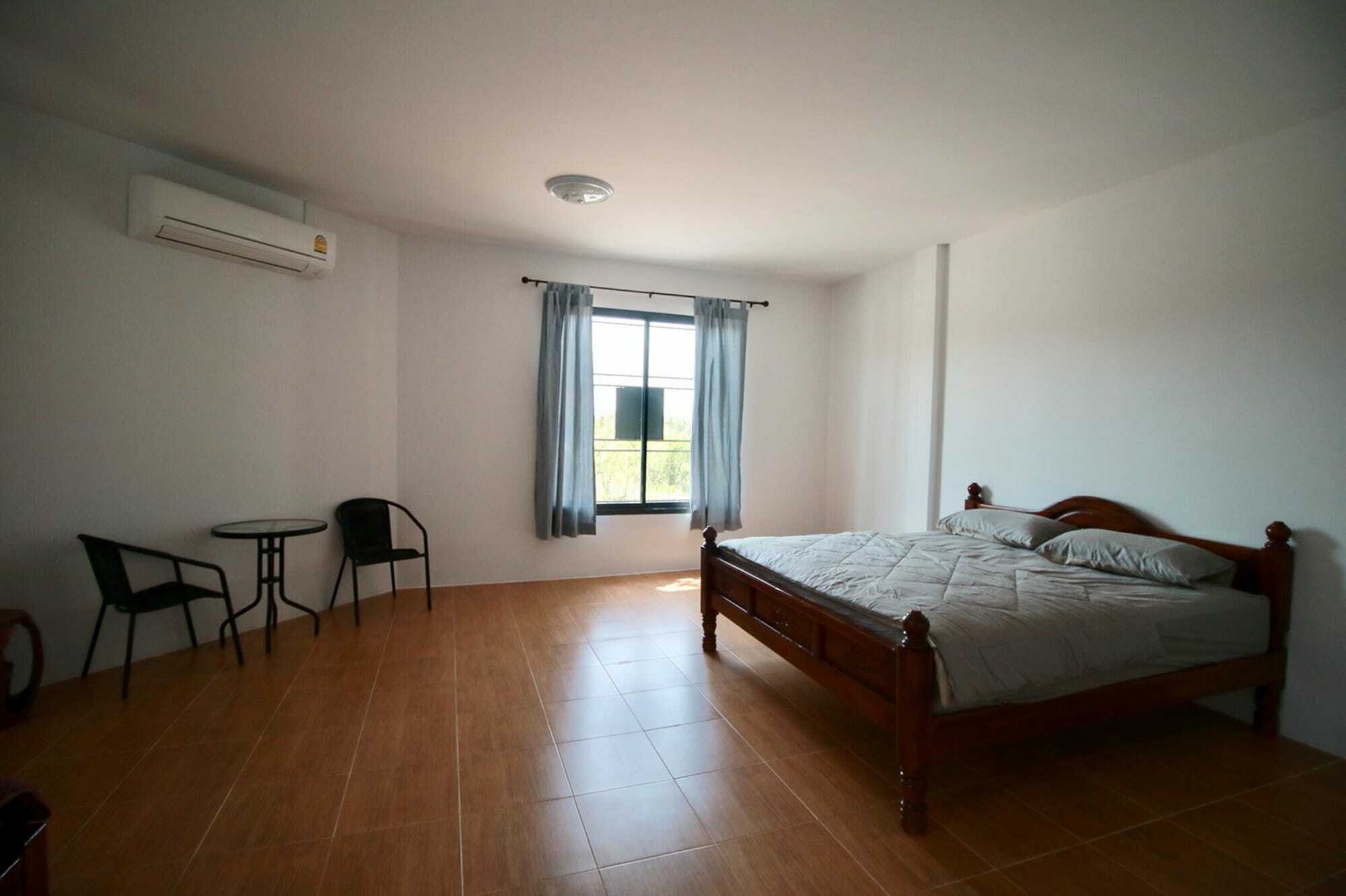 Barandbed Urt Hostel สุราษฎร์ธานี ภายนอก รูปภาพ